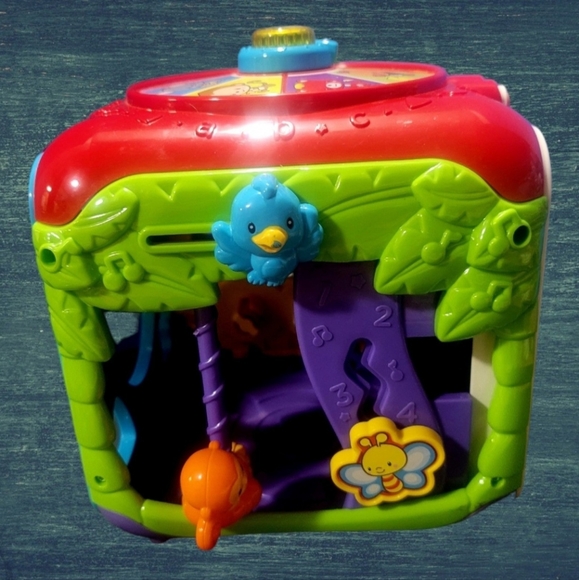 VTECH Sort and Discover Activity Center - Picture 5 of 5